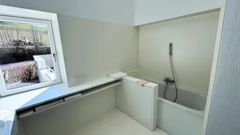 Expose Exklusive Architektenvilla: Wohnen im Einklang mit der Natur