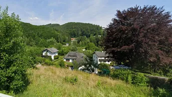 Expose Sonniges Hanggrundstück mit Aussicht – 2 Parzellen in Aspang-Markt, Bauland Wohngebiet