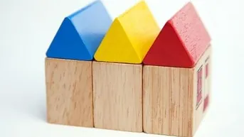 Expose Einfamilienhaus mit zwei Garagen