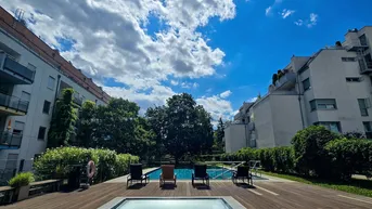 Expose Lichtdurchflutete Maisonette (klimatisiert) mit Terrasse und Pool