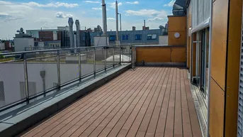 Expose Lichtdurchflutete Maisonette (klimatisiert) mit Terrasse und Pool