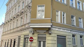 Expose Großes Souterrain mit Erdgeschossfläche