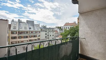 Expose Große 2-Zimmer-Wohnung mit Loggia in ruhiger Lage nähe Lorenz-Bayer-Park