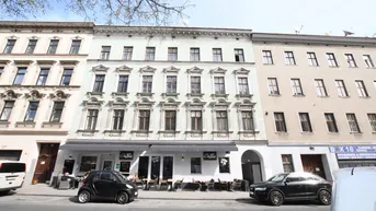 Expose Sanierungsbedürftige 3-Zimmer Altbau-Wohnung in einer aufstrebenden Gegend