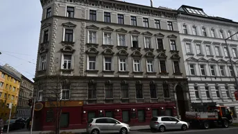 Expose Sanierungsbedürftige 1-Zimmer-Altbauwohnung in attraktiver Lage nahe 7. Bezirk