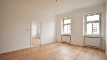 Expose Erstbezug nach Sanierung: Helle 2,5-Zimmer-Altbau-Wohnung mit Balkonmöglichkeit