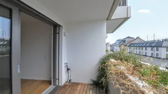 Expose Kompakt. Hell. Hochwertig – Neubau mit Loggia und Fernblick