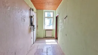 Expose Sanierungsbedürftige Zwei-Zimmer-Wohnung unweit vom Donaukanal