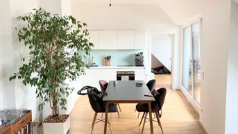 Expose Dachgeschosstraum: Schöne 2-Zimmer-Wohnung mit Klimaanlage und Terrasse