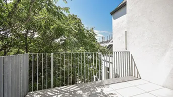 Expose FIRST OCCUPANCY | Modern attic apartment with loggia and terrace