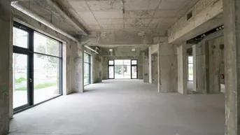 Expose Erstbezug | Moderne Gewerbefläche mit hoher Sichtbarkeit und flexibler Nutzung