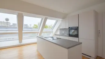Expose Top-Lage in Gersthof: Traumhafte 3-Zimmer-Dachgeschosswohnung mit Balkon