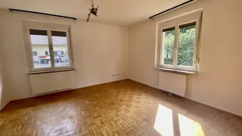 Expose Büro/Praxishaus mit Parkplatz und Garage! St. Peter! Provisionsfrei