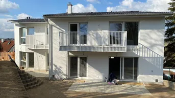 Expose Erstbezug! 5 Zimmer! Ruhe! Sonne! Terrasse! Balkon!