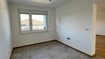 Expose Geräumige 4-Zimmer Balkonwohnung auf Eigengrund