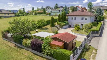 Expose Bungalow mit separatem Wohnbereich in ruhiger Wohngegend