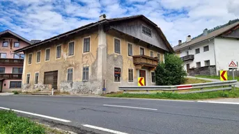 Expose Haus mit angebauter Tenne