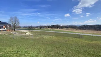 Expose sonniges Baugrundstück mit Seeblick in Seeham am Obertrumer- und Grabensee!