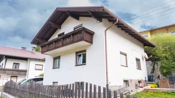 Expose Villa Sonnenschein - Haus mit Potenzial in Aussichtslage