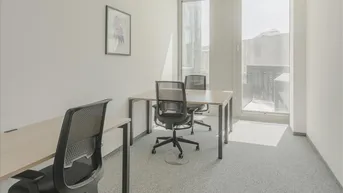 Expose Privater Büroraum für 3 Personen in Regus Icon Tower