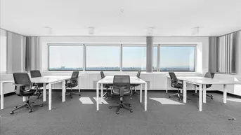 Expose Beziehen Sie einsatzbereite Großraumbüros für 10 Personen in Regus Millennium Tower 