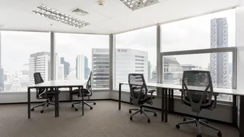 Expose Privater Büroraum für 3 Personen in Spaces Square One​​