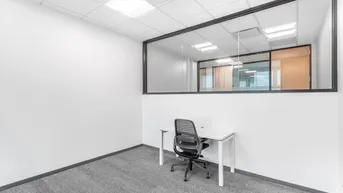 Expose Privater Büroraum für 1 Person in Spaces Square One​​