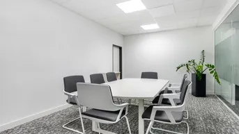 Expose All-inclusive-Zugang zu professionellen Büroräumen für 4 Personen in Regus Modepark Röther