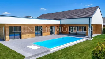 Expose * DOBL * EXKLUSIVER BUNGALOW MIT ÜBERLAUF-INFINITYPOOL - STILVOLLE RUHEOASE IN NATURLAGE, 1779 M² GRUNDSTÜCK *