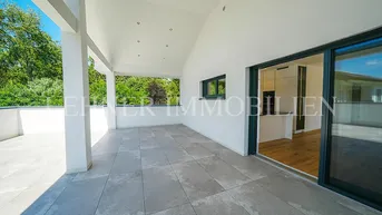 Expose * NÄHE MURRADWEG * STILVOLLES PENTHOUSE IN RUHIGER SACKGASSE - MODERNES WOHNEN MIT IMPOSANTER TERRASSE *