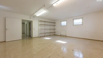 Expose Vielseitig nutzbare Lagerfläche mit Garage, Kantinenbereich und überdachten Vorplatz zu verkaufen