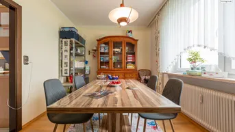 Expose Attraktive 4-Zimmer-Wohnung mit großzügigem Schnitt und Loggia