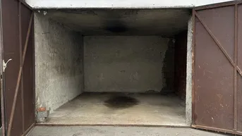 Expose Provisionsfrei - Große Garage / Lagerfläche zu vermieten