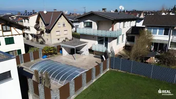 Expose Großzügiges Einfamilienhaus mit Swimmingpool