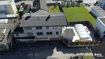 Expose Großzügiges Einfamilienhaus mit Swimmingpool