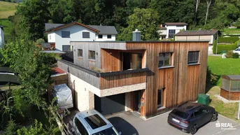 Expose Ihr Traumhaus mit Pool wartet!