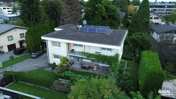 Expose Modernisiertes Mehrfamilienhaus mit zwei großzügigen Wohnungen