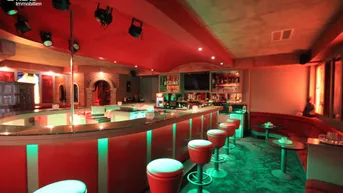 Expose Nachtclub auf Bauträgergrundstück mit Photovoltaikanlage und 25 Parkplätzen