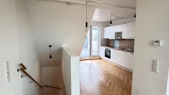 Expose Exklusive, großzügige 2-Zimmer-Dachgeschosswohnung mit Terrasse im 2. Bezirk – Nähe Karmelitermarkt