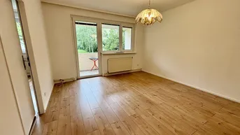 Expose SCHULTZ IMMOBILIEN - Frisch renovierte 3 Zimmer Loggia-Wohnung zu mieten!