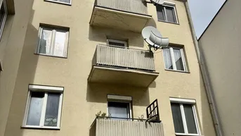 Expose SCHULTZ IMMOBILIEN - Zwei Zimmer Wohnung im Dachgeschoss mit Fernblick!