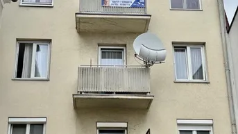 Expose SCHULTZ IMMOBILIEN - Gemütliche 2-Zimmer Wohnung im Dachgeschoss mit Fernblick!