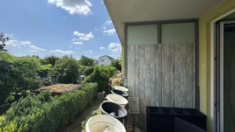 Expose Modern Living für Singles und Paare – Loggia und Möblierung inklusive!