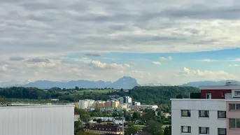 Expose Leben hoch über Wels - 4-Zimmer-Wohnung mit Loggia und schöner Aussicht!