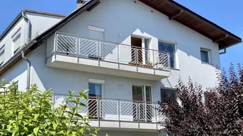 Expose Dachgeschoss-Wohnung mit Garten und Balkon