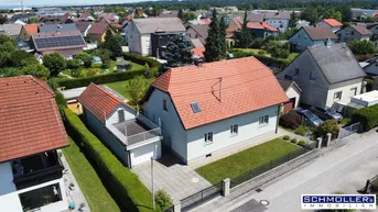 Expose Ein- oder Zweifamilienhaus mit Pool in ruhiger Siedlung