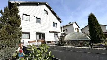 Expose Zweifamilienhaus oder Wohnen &amp; Arbeiten unter einem Dach mit Pool