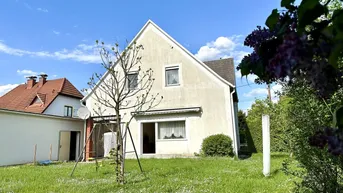 Expose Sonniges Zweifamilienhaus in Ruhelage