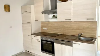 Expose Charmante 2 Zimmer-Dachgeschoss-Wohnung im Zentrum
