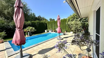 Expose Wohlfühl-Bungalow mit Pool in idyllischer Lage